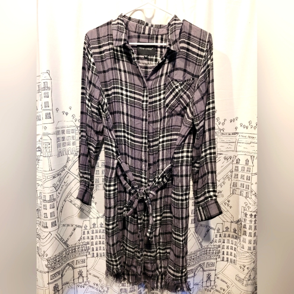 Plaid Soft Flannel Velvet Heart Black Plaid Dress With Tie/Belt EUC Size Medium